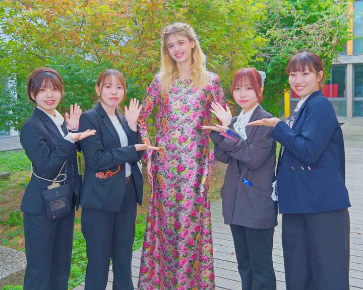 ヘアを仕上げる